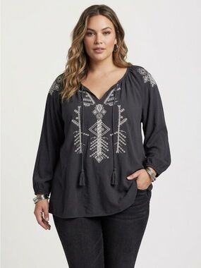 Torrid Black Embroidered Peasant Blouse Size 2 2X Boho Geometric Tassel V-Neck